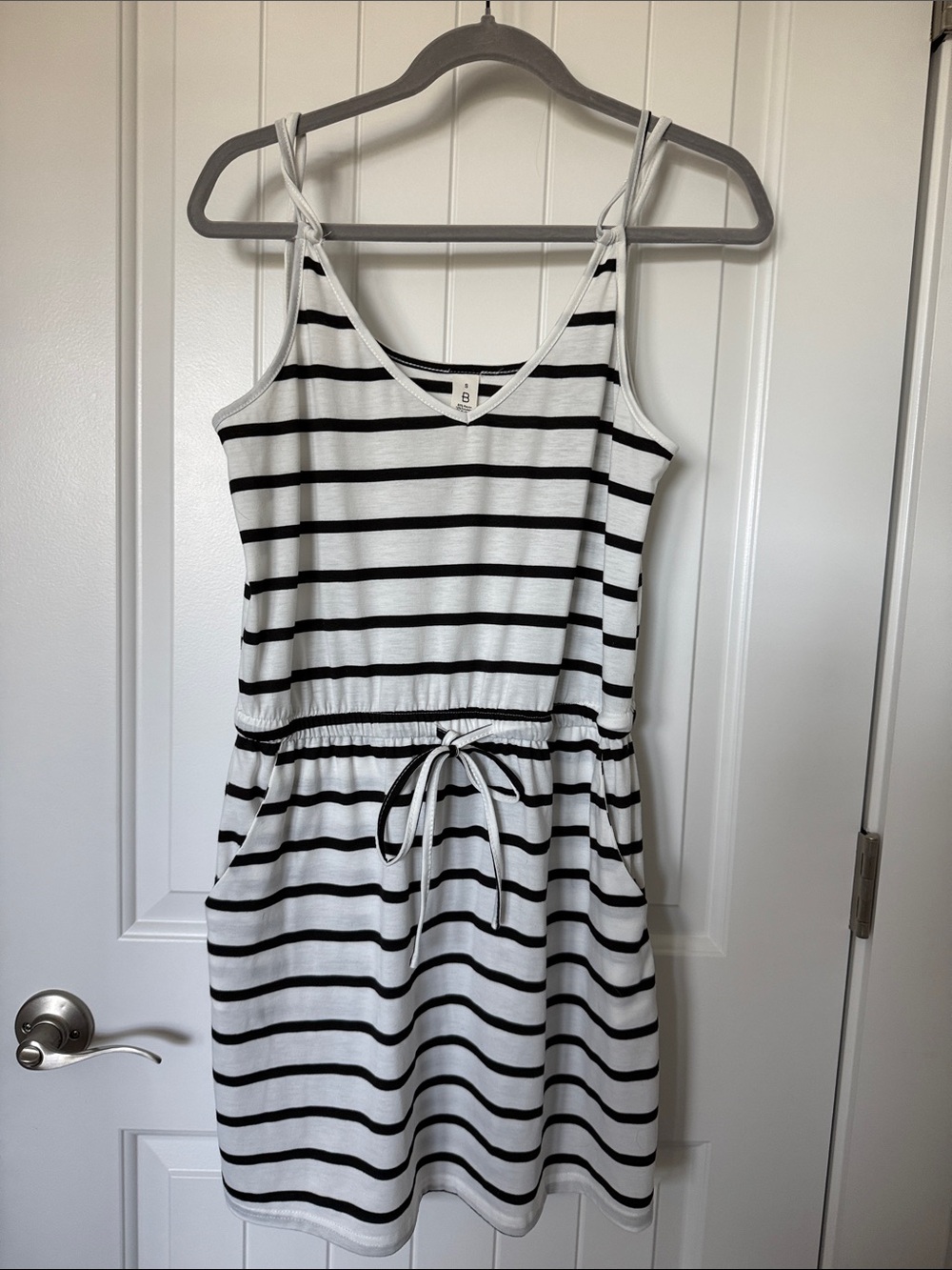 Source Unknown Black & White Striped Sleeveless Drawstring Mini Dress